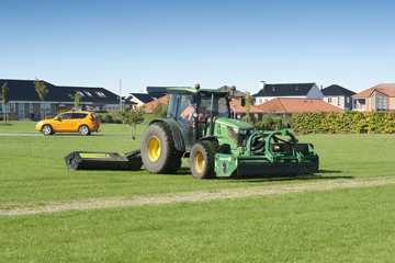 Græsslåning ved Hyrdehøj