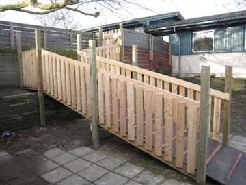 Rampe til barnevogne i vuggestue